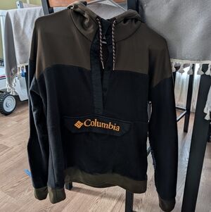 Columbia Black and Olive Fleece Hoodie
